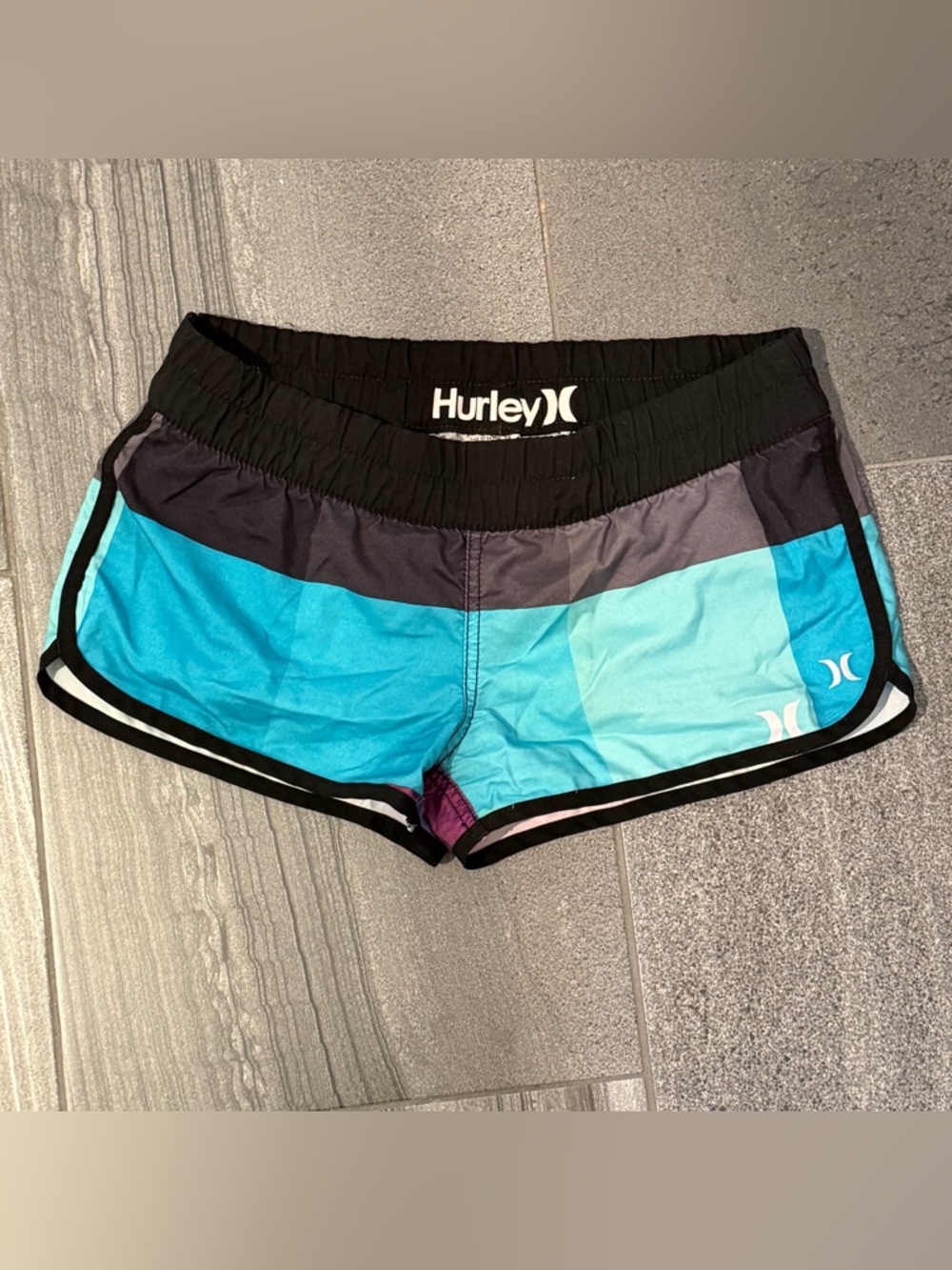 Hurley low rise shorts